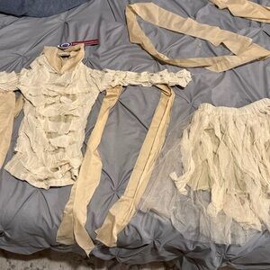 Toddler girl mummy costume. Size small/4T. New.
